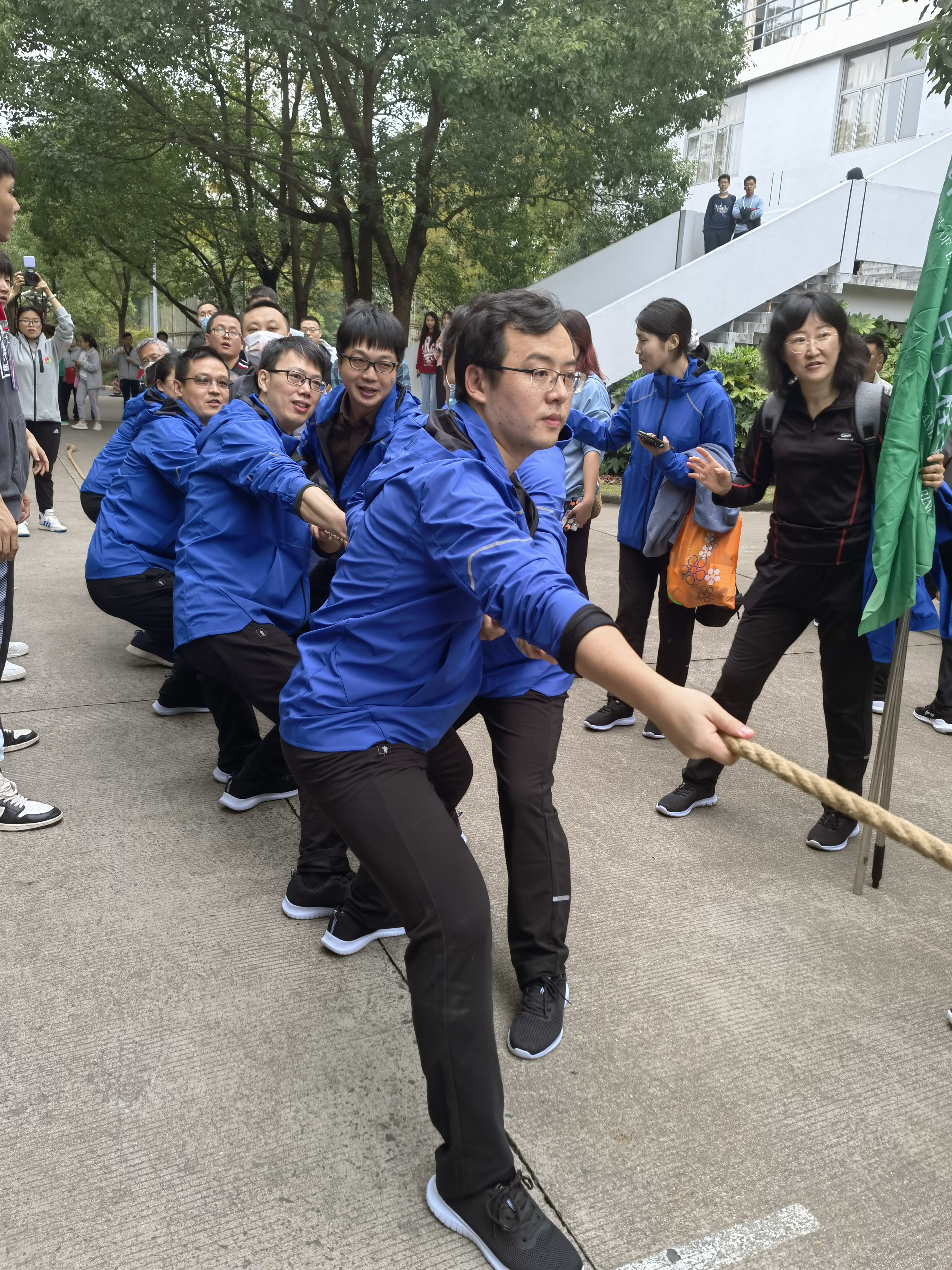 1669096835-拔河.jpg