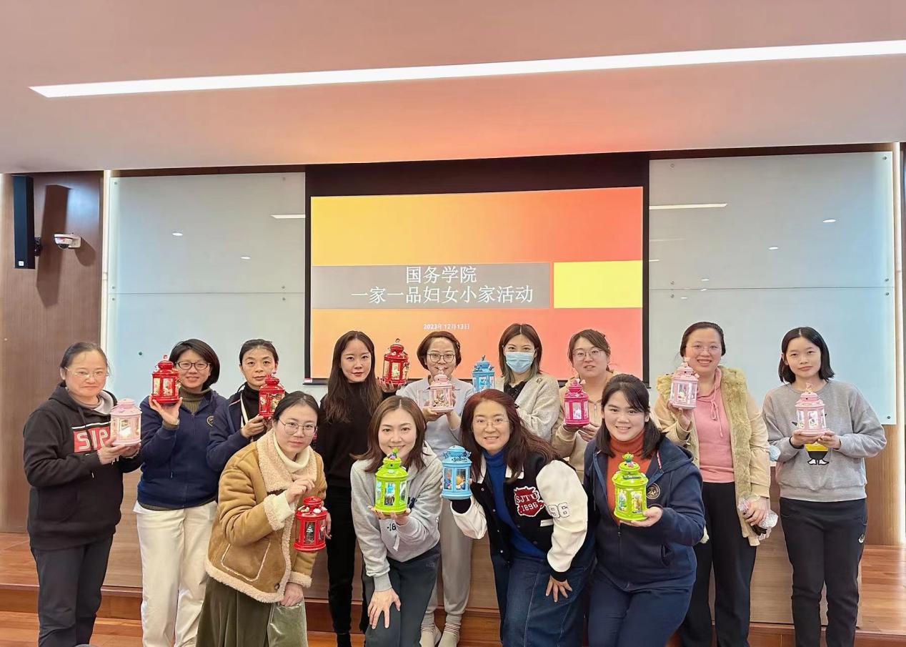 1702623203-合照.jpg