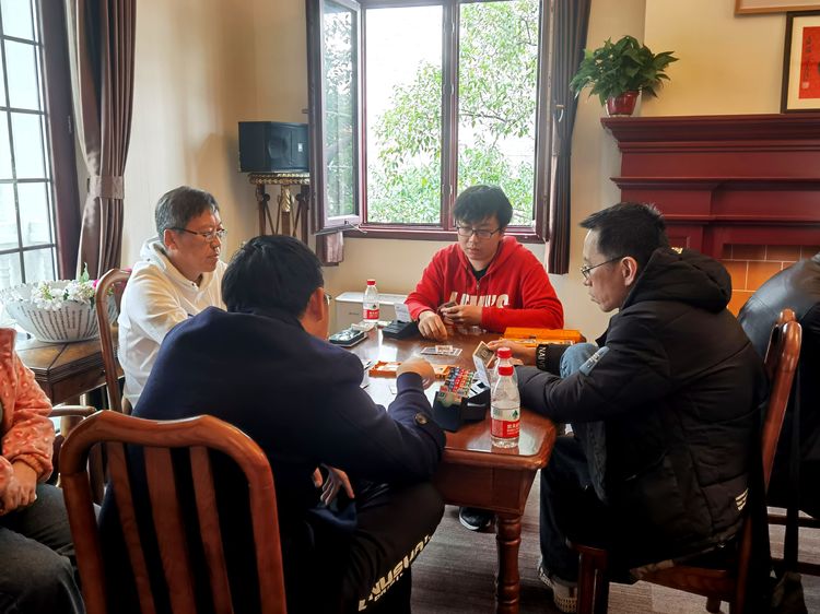 1711342019-8.jpg