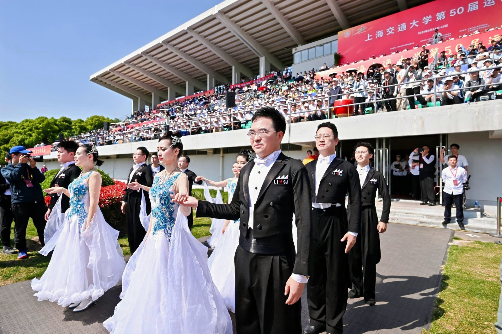 1716089549-44.jpg