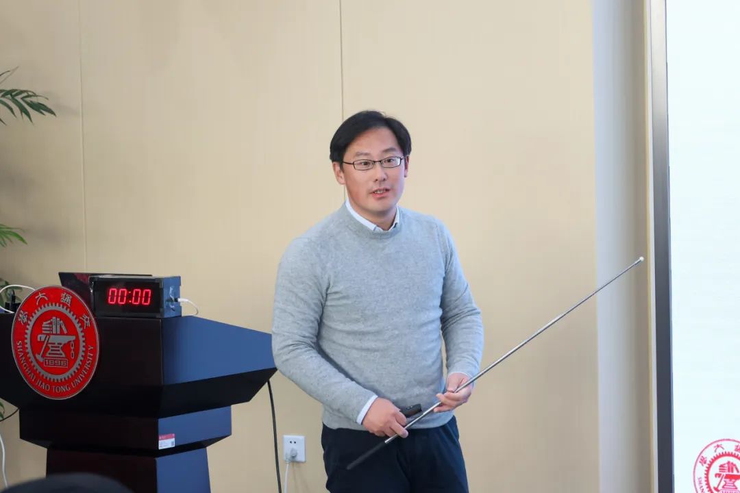 1740552725-吴量6.jpg