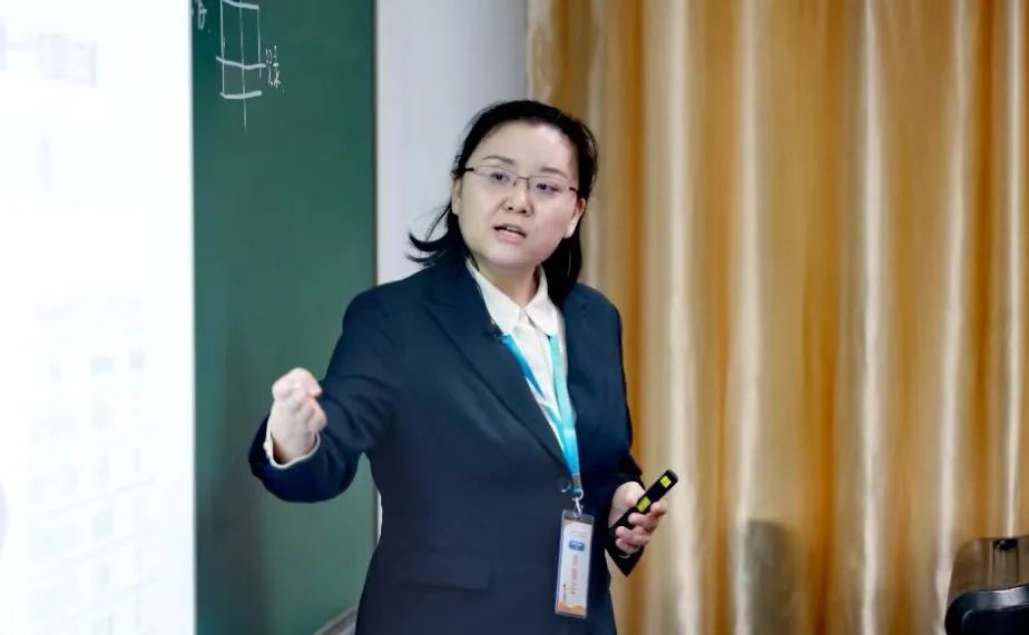 高晓沨：“教🧹、竞、研”的有机融合者